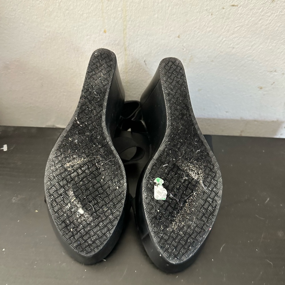 Charles by Charles David black wedges - Picture 3 of 3